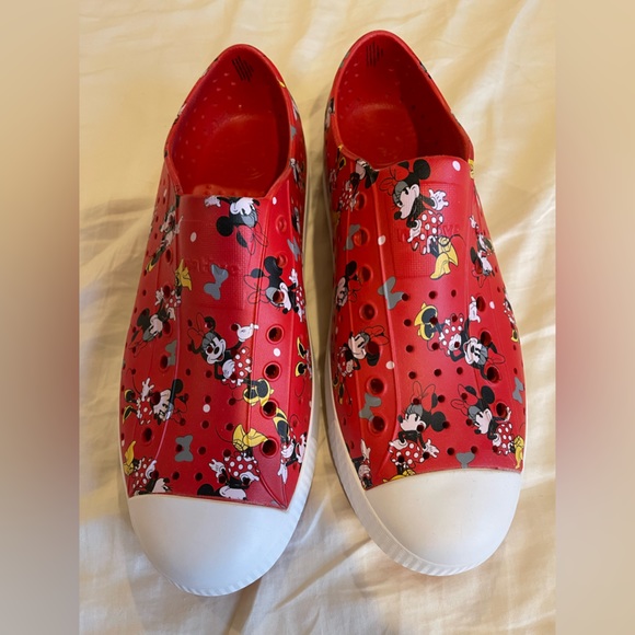 Brand New Native shoes Minnie Mouse - Picture 1 of 4